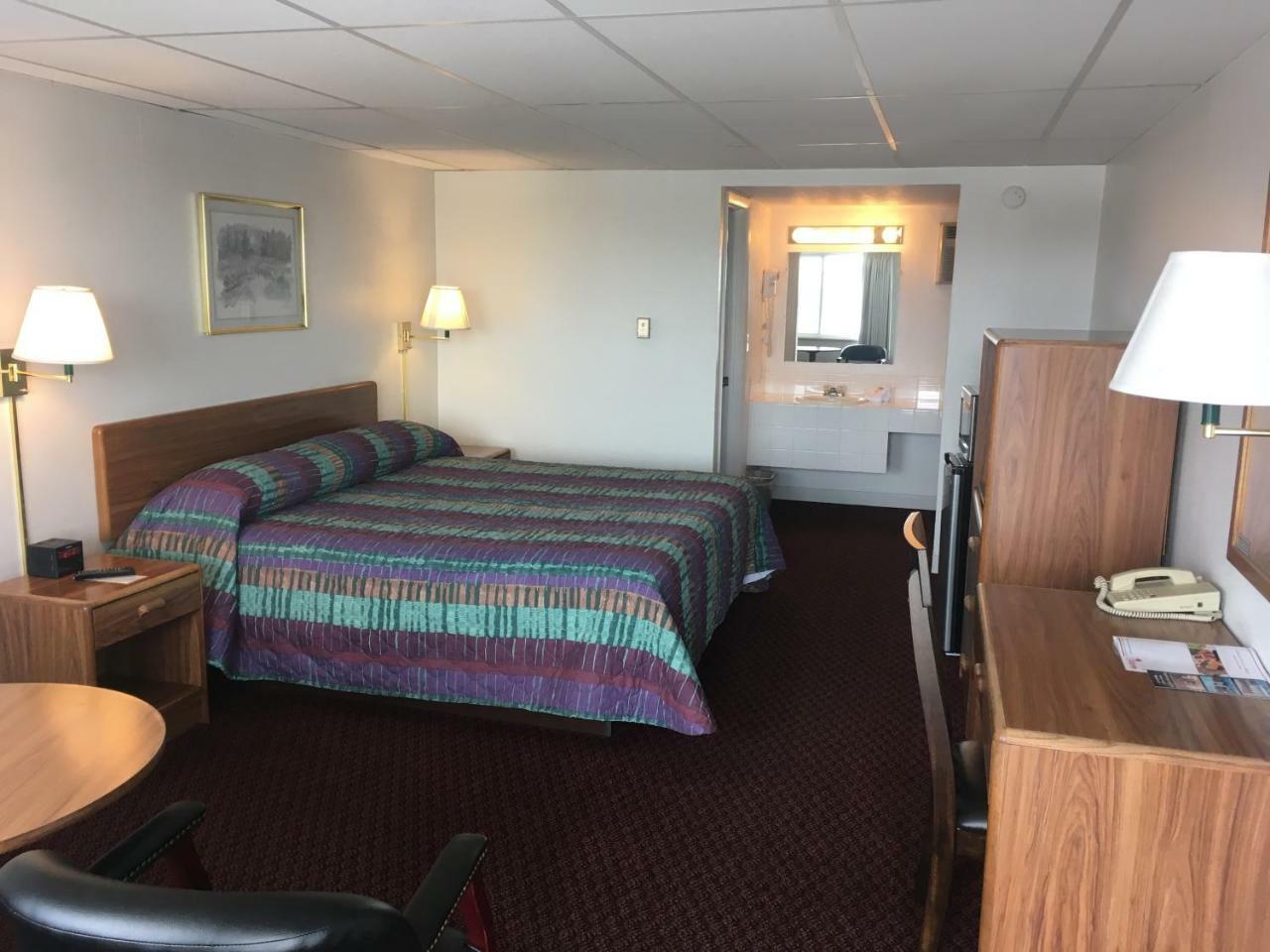 Mountain View Inn Лейкуд Екстериор снимка
